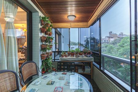 Apartamento à venda com 100m², 2 quartos e sem vagaVaranda da Sala