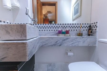 Apartamento à venda com 100m², 2 quartos e sem vagaLavabo