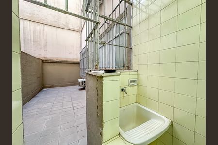 Apartamento à venda com 83m², 3 quartos e 1 vagaÁrea de Serviço