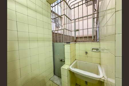 Apartamento à venda com 83m², 3 quartos e 1 vagaÁrea de Serviço