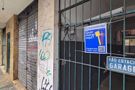 Apartamento à venda com 78m², 2 quartos e 1 vaga Apartamento à venda com 78m², 2 quartos e 1 vagaFachada + Placa