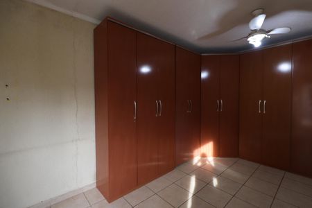 Casa à venda com 340m², 5 quartos e 5 vagasSuíte