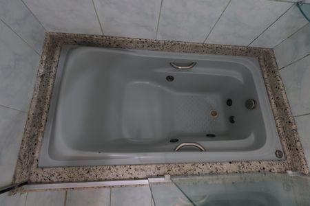 Casa à venda com 340m², 5 quartos e 5 vagasBanheiro da Suíte