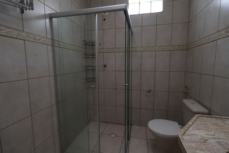 Casa à venda com 340m², 5 quartos e 5 vagasBanheiro Social