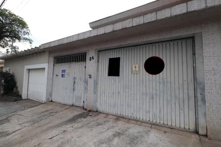 Casa à venda com 340m², 5 quartos e 5 vagasFachada