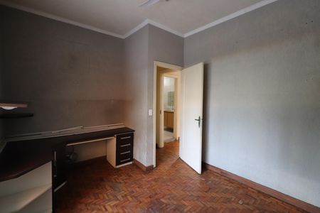 Casa à venda com 340m², 5 quartos e 5 vagasQuarto 2