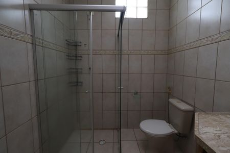 Casa à venda com 340m², 5 quartos e 5 vagasBanheiro Social