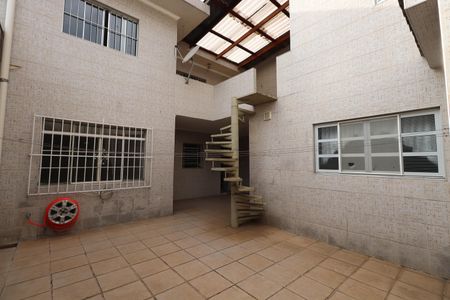 Casa à venda com 340m², 5 quartos e 5 vagasQuintal