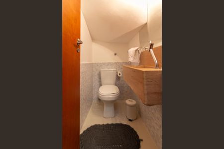 Casa de condomínio à venda com 75m², 3 quartos e 2 vagasLavabo