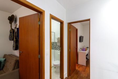 Casa de condomínio à venda com 75m², 3 quartos e 2 vagasHall de distribuição dos dormitórios