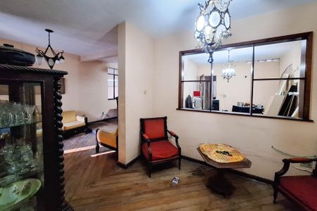 Casa à venda com 500m², 7 quartos e 10 vagas Casa à venda com 500m², 7 quartos e 10 vagasSala