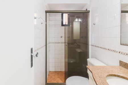 Apartamento à venda com 70m², 3 quartos e 2 vagas Apartamento à venda com 70m², 3 quartos e 2 vagasBanheiro Suíte