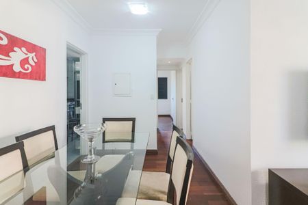 Apartamento à venda com 70m², 3 quartos e 2 vagas Apartamento à venda com 70m², 3 quartos e 2 vagasSala