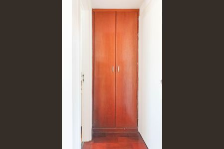 Apartamento à venda com 70m², 3 quartos e 2 vagas Apartamento à venda com 70m², 3 quartos e 2 vagasSuíte