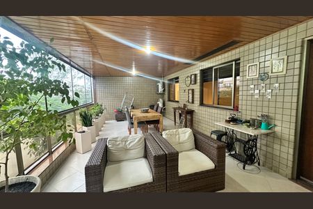 Apartamento para alugar com 109m², 3 quartos e 3 vagasVaranda