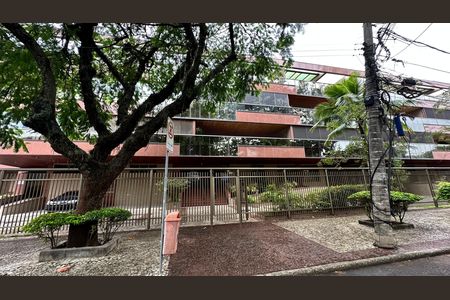 Apartamento para alugar com 109m², 3 quartos e 3 vagasFachada
