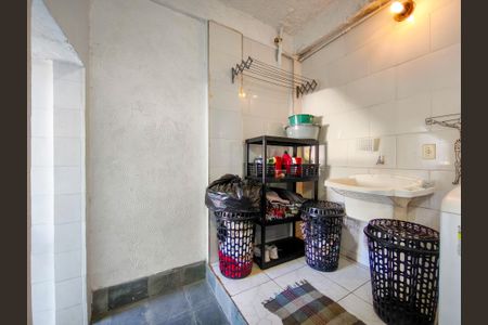 Casa à venda com 179m², 3 quartos e sem vagaÁrea de Serviço