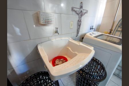 Casa à venda com 179m², 3 quartos e sem vagaÁrea de Serviço