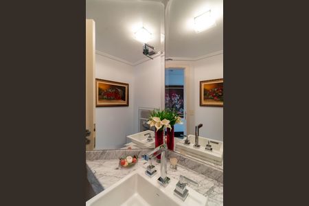 Apartamento à venda com 247m², 4 quartos e 4 vagas Apartamento à venda com 247m², 4 quartos e 4 vagasLavabo da Sala de TV