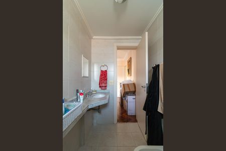 Apartamento à venda com 247m², 4 quartos e 4 vagas Apartamento à venda com 247m², 4 quartos e 4 vagasBanheiro da Suíte 4