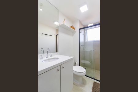 Apartamento à venda com 81m², 2 quartos e 2 vagasBanheiro da Suíte