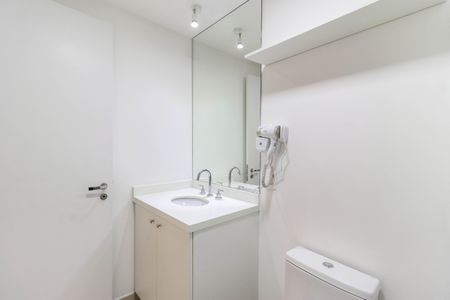 Apartamento à venda com 81m², 2 quartos e 2 vagasBanheiro