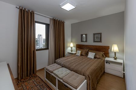 Apartamento à venda com 241m², 3 quartos e 3 vagas Apartamento à venda com 241m², 3 quartos e 3 vagasSuíte