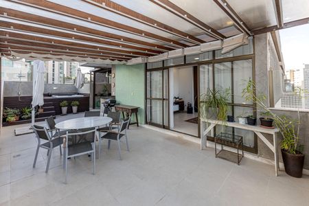 Apartamento à venda com 241m², 3 quartos e 3 vagas Apartamento à venda com 241m², 3 quartos e 3 vagasCobertura