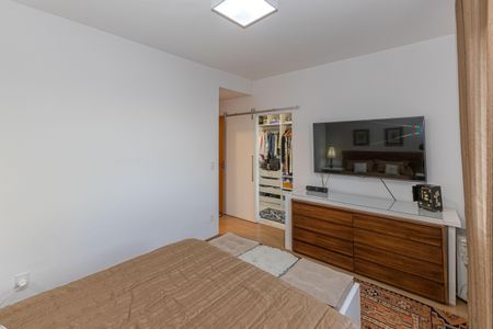Apartamento à venda com 241m², 3 quartos e 3 vagas Apartamento à venda com 241m², 3 quartos e 3 vagasSuíte