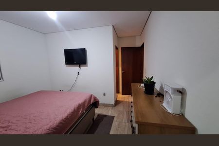 Casa para alugar com 175m², 3 quartos e 2 vagasQuarto