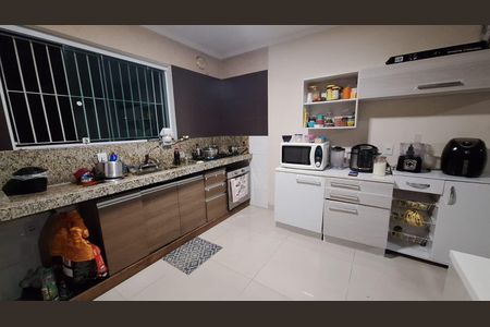 Casa para alugar com 175m², 3 quartos e 2 vagasCozinha