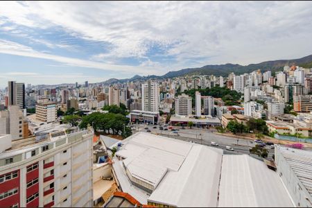 Apartamento para alugar com 80m², 2 quartos e 3 vagasVista Sala