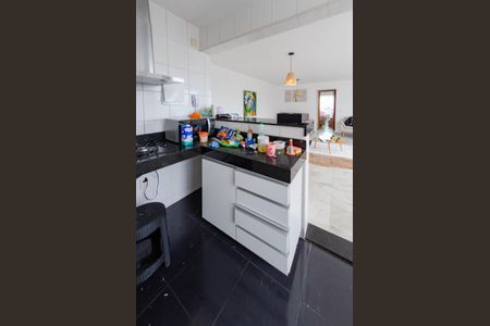 Apartamento para alugar com 80m², 2 quartos e 3 vagasCozinha