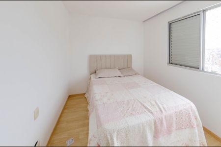 Apartamento para alugar com 80m², 2 quartos e 3 vagasQuarto 