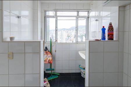Apartamento para alugar com 80m², 2 quartos e 3 vagasÁrea de serviço