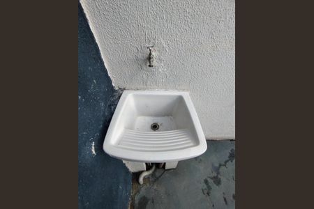 Casa à venda com 120m², 2 quartos e 2 vagasTanque dos fundos