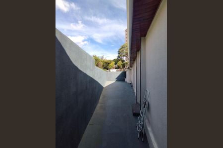 Casa à venda com 120m², 2 quartos e 2 vagasQuintal