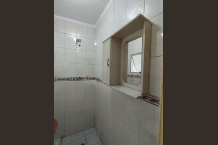 Casa à venda com 120m², 2 quartos e 2 vagasBanheiro 