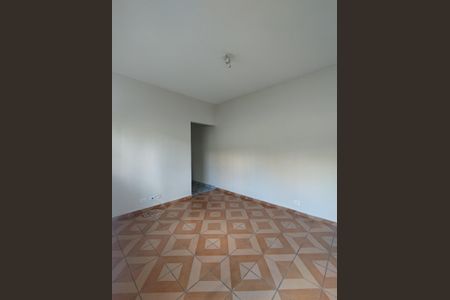 Casa à venda com 120m², 2 quartos e 2 vagasSala