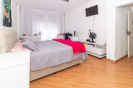 Apartamento à venda com 160m², 3 quartos e 1 vagaSuíte