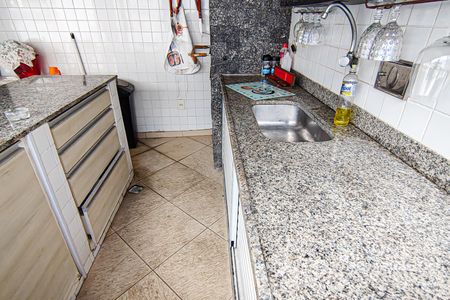 Apartamento à venda com 268m², 4 quartos e 1 vaga Apartamento à venda com 268m², 4 quartos e 1 vagaÁrea Lazer