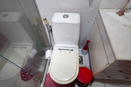 Apartamento à venda com 268m², 4 quartos e 1 vaga Apartamento à venda com 268m², 4 quartos e 1 vagaBanheiro da Suíte 2