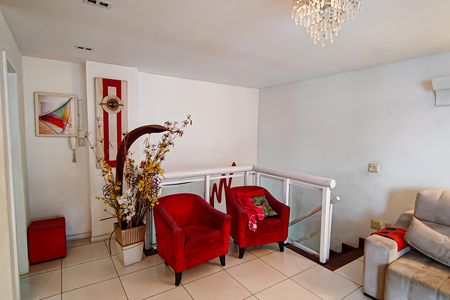 Apartamento à venda com 268m², 4 quartos e 1 vaga Apartamento à venda com 268m², 4 quartos e 1 vagaSala