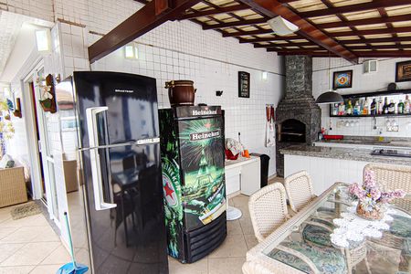 Apartamento à venda com 268m², 4 quartos e 1 vaga Apartamento à venda com 268m², 4 quartos e 1 vagaÁrea Lazer