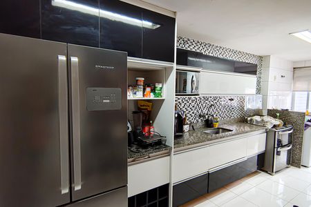 Apartamento à venda com 268m², 4 quartos e 1 vaga Apartamento à venda com 268m², 4 quartos e 1 vagaCozinha