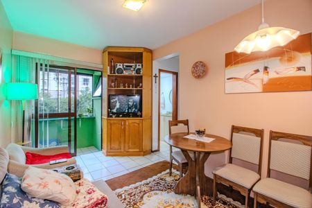 Apartamento à venda com 85m², 2 quartos e 1 vagaSala