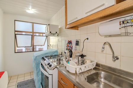 Apartamento à venda com 85m², 2 quartos e 1 vagaCozinha e Área de Serviço