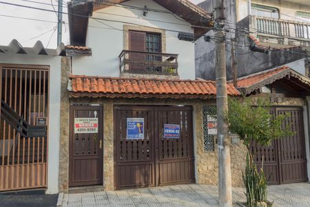 Casa à venda com 184m², 3 quartos e 3 vagasFachada
