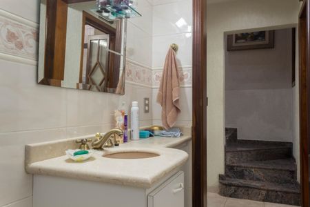 Casa à venda com 184m², 3 quartos e 3 vagasBanheiro