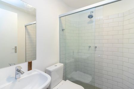 Apartamento à venda com 70m², 2 quartos e sem vaga Apartamento à venda com 70m², 2 quartos e sem vagaBanheiro